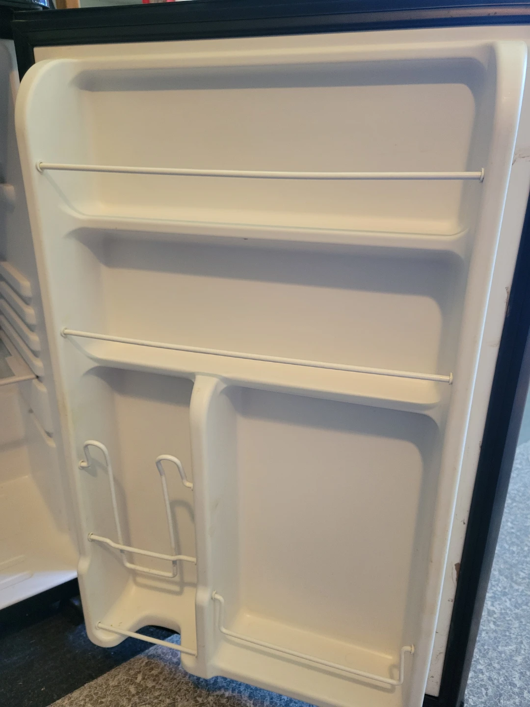 Igloo Refrigerator/Freezer 4.6 cuft - photo 3