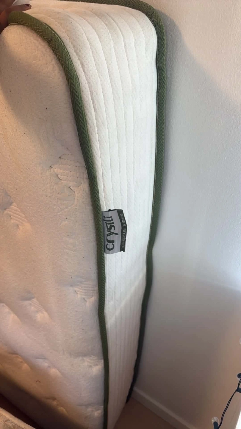 Clean Crystli queen size mattress Set $75 - photo 2