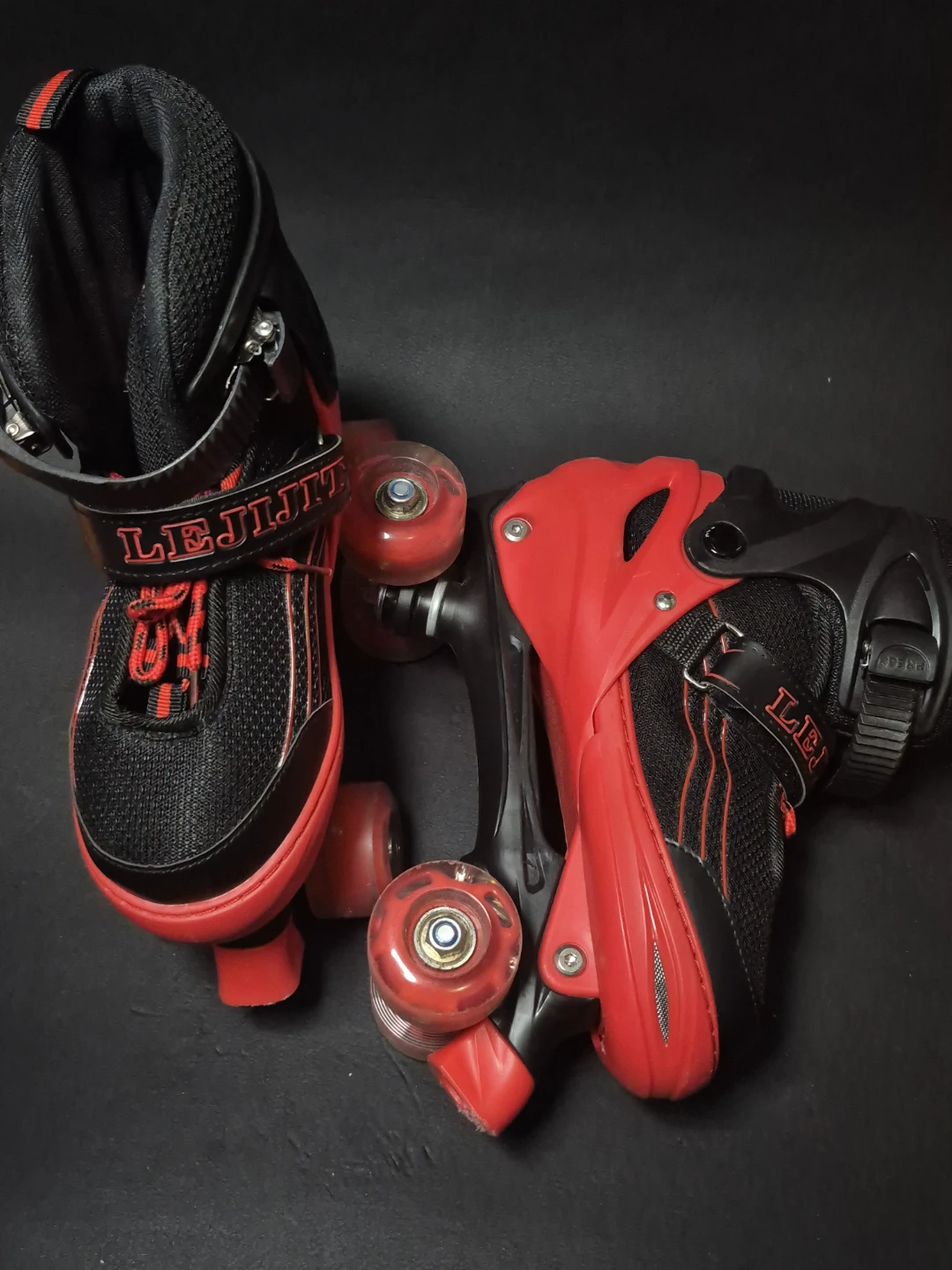Roller Skates (Large, Adjustable)