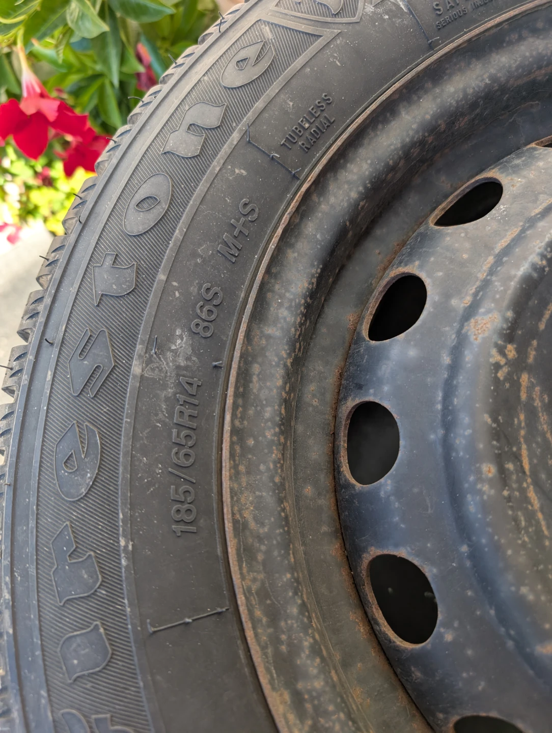 Firestone Winterforce 2 Tire with Rim 185/65R14 - photo 3