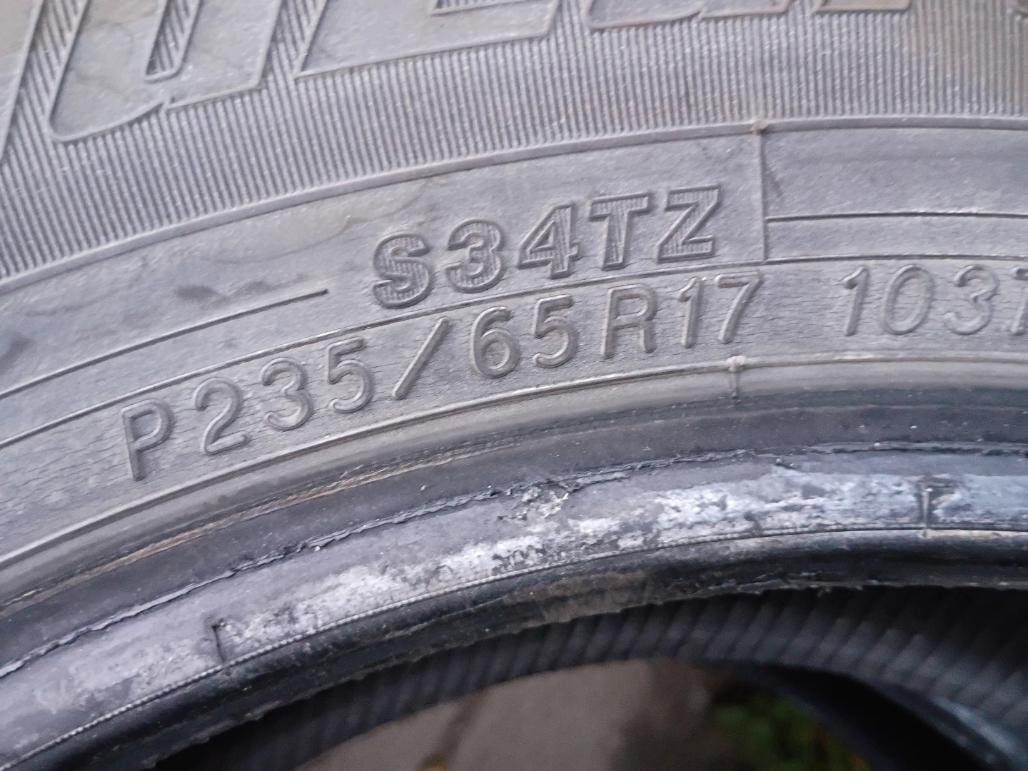 2 Yokohama BluEarth S34TZ P235/65R17 Tires