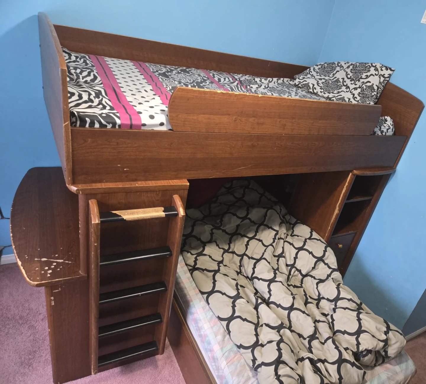 Free Bunk Bed with Integrated Desk and Shelving - photo 3