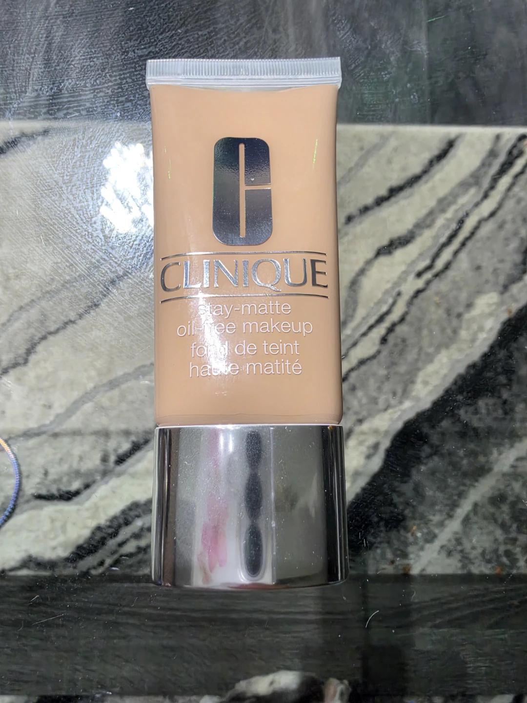 Clinique Stay-Matte Oil-Free Makeup - 2 Alabaster - photo 3