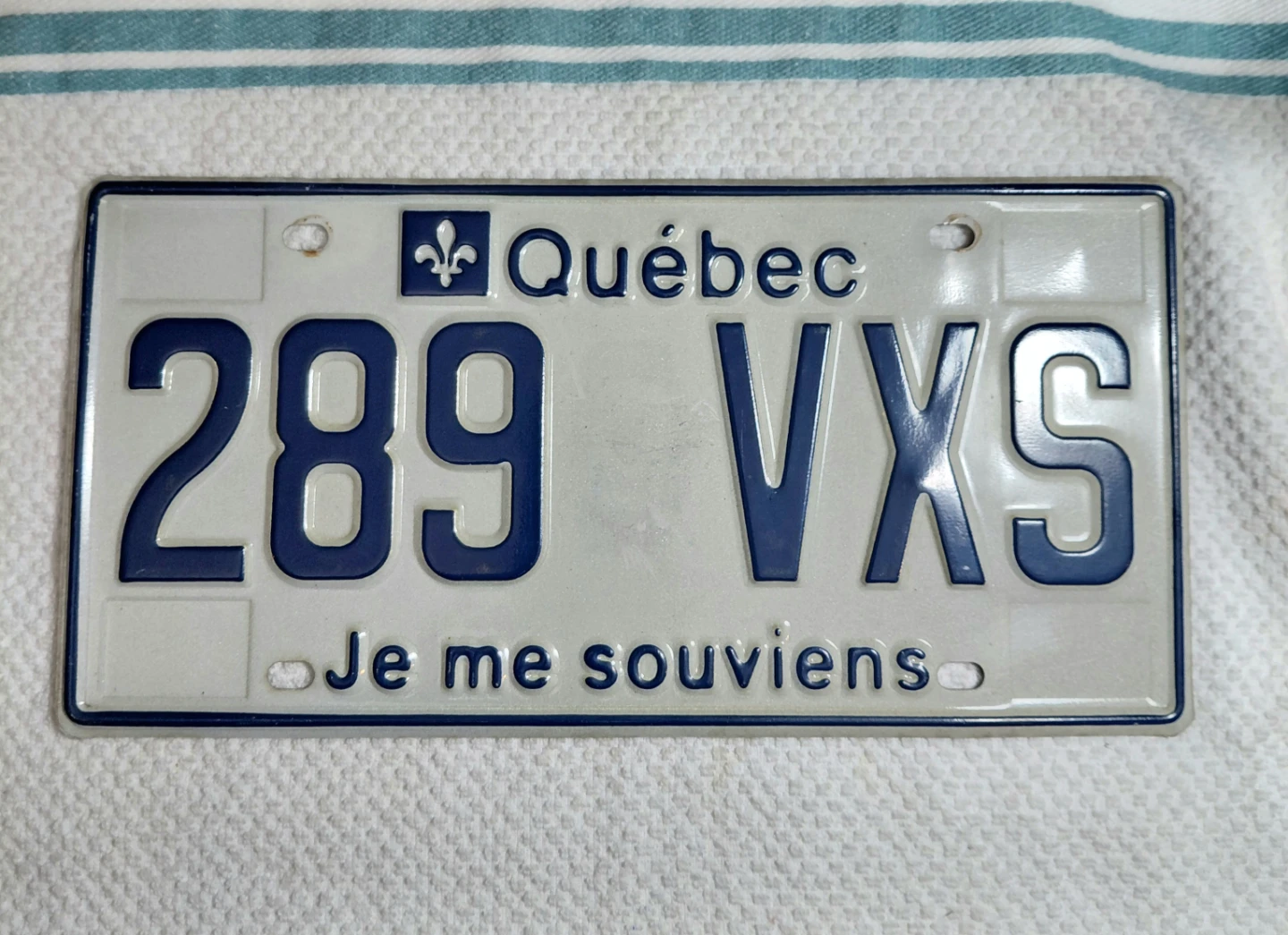 Authentic Quebec License Plate 289 VXS