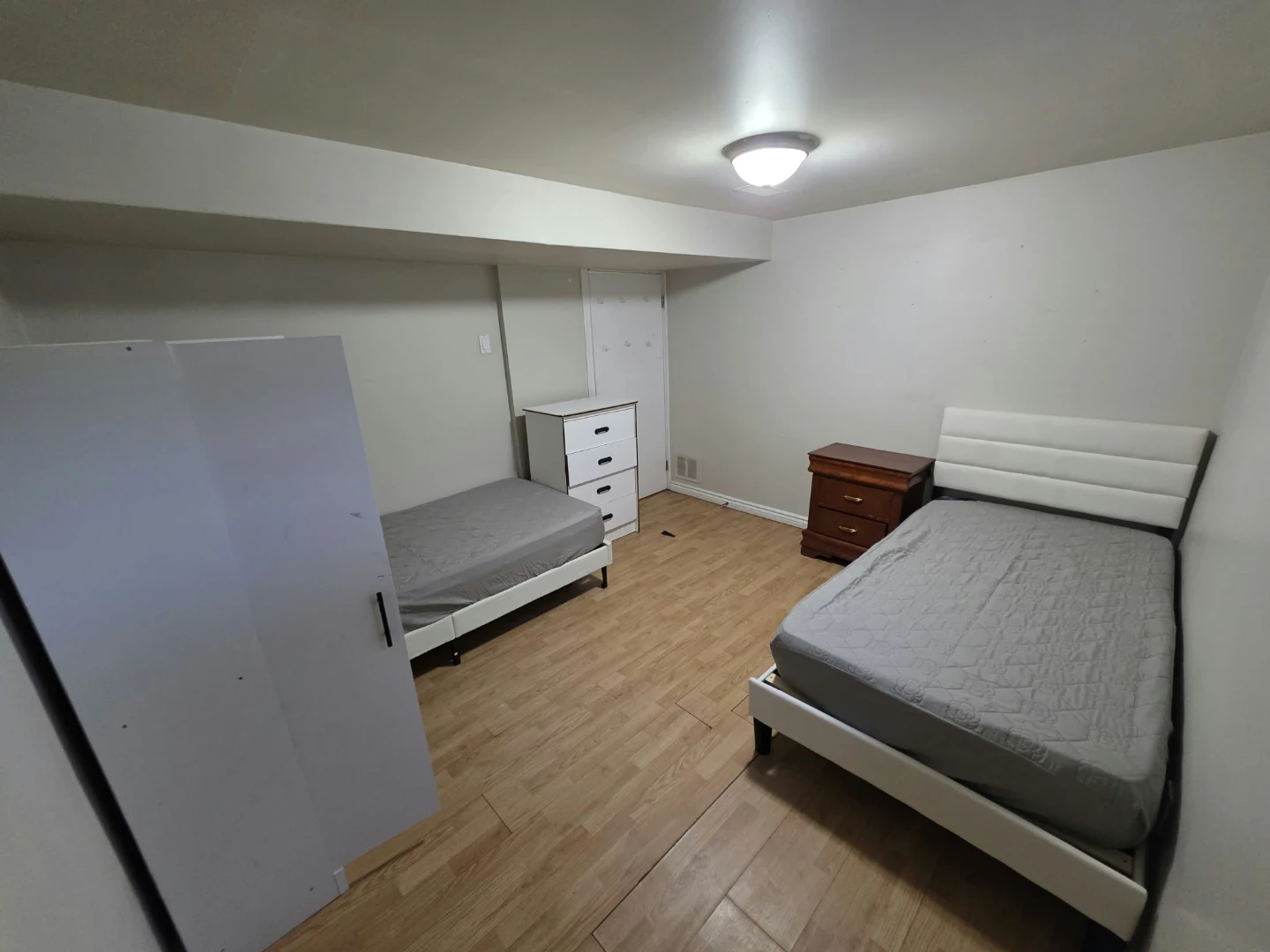 2 bedroom basement apartment for rent - photo 4
