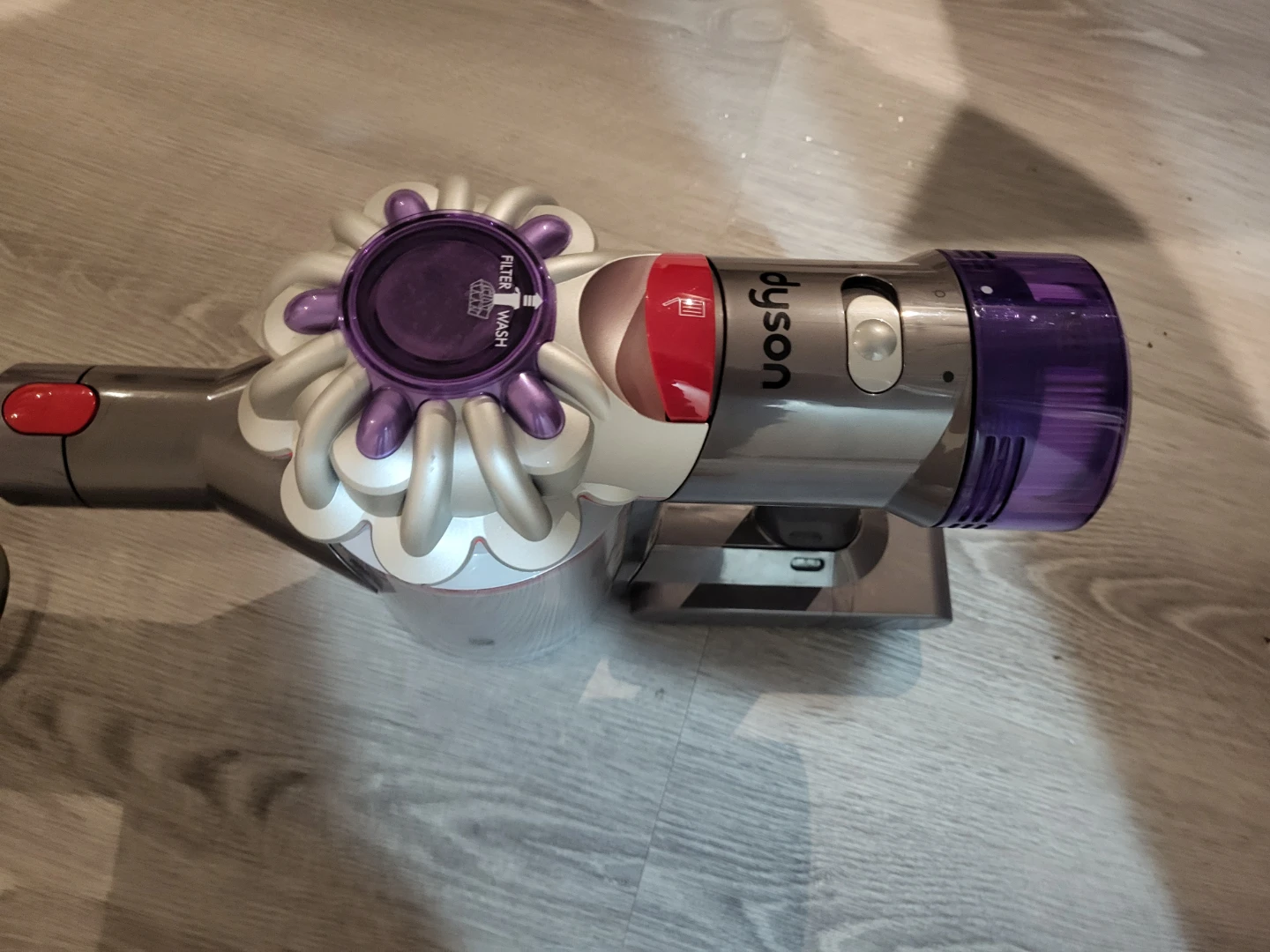 Dyson SV25 Cordless Vacuum Cleaner - photo 2