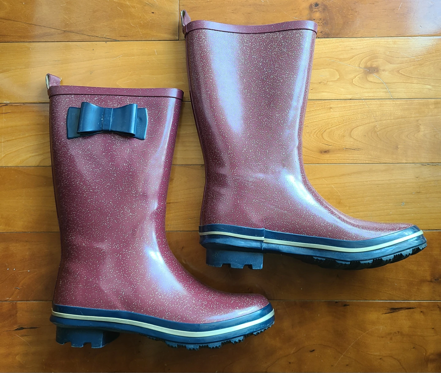 Girls glittery rubber rain boots size 4