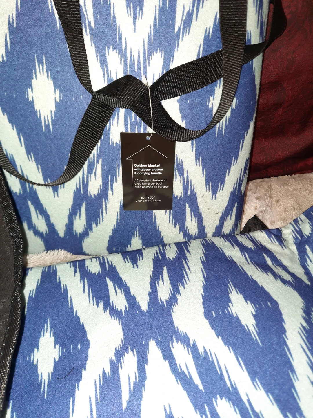 Outdoor blanket with carrying handle - photo 4