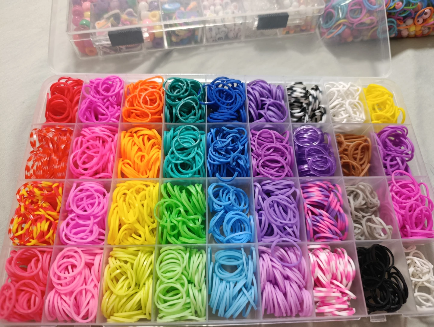 Rubber band bracelet craft set with beads - photo 2