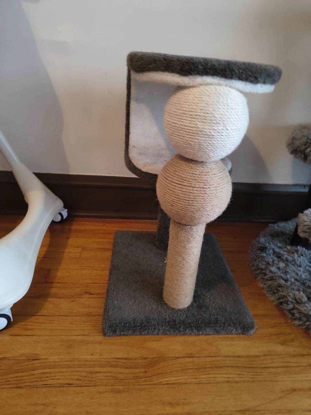 Modern Cat Scratching Post with Lounge