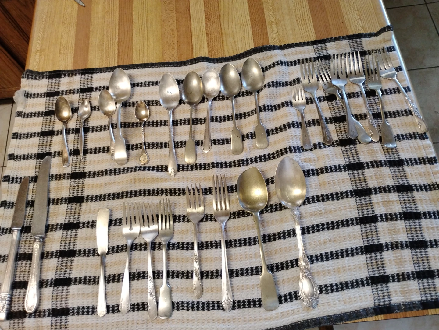Silver Plated Flatware Set