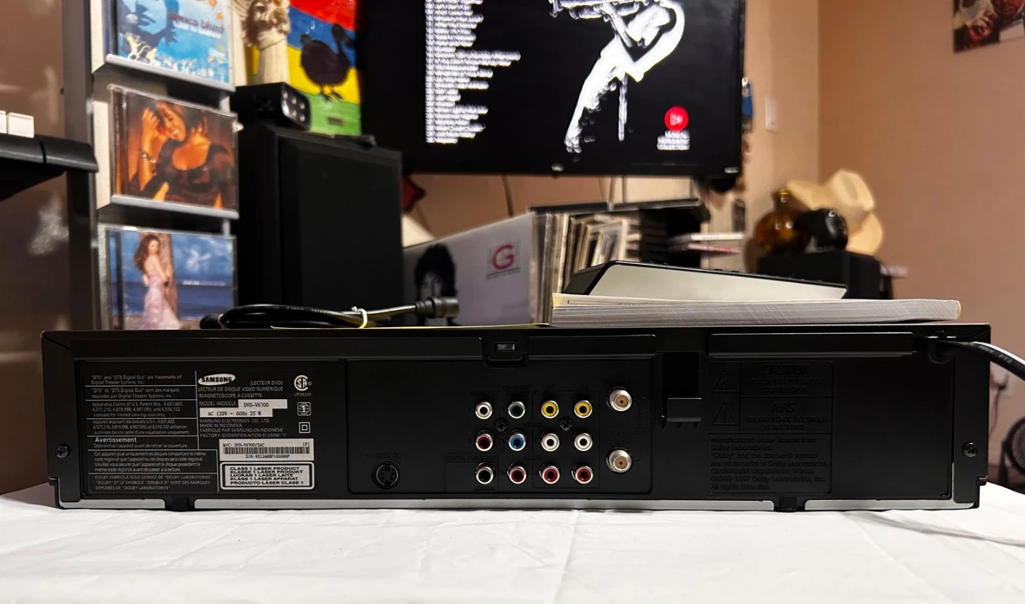 Samsung DVD V6700 DVD player & VCR combo, 4 Head Hi-Fi Stereo. - photo 4