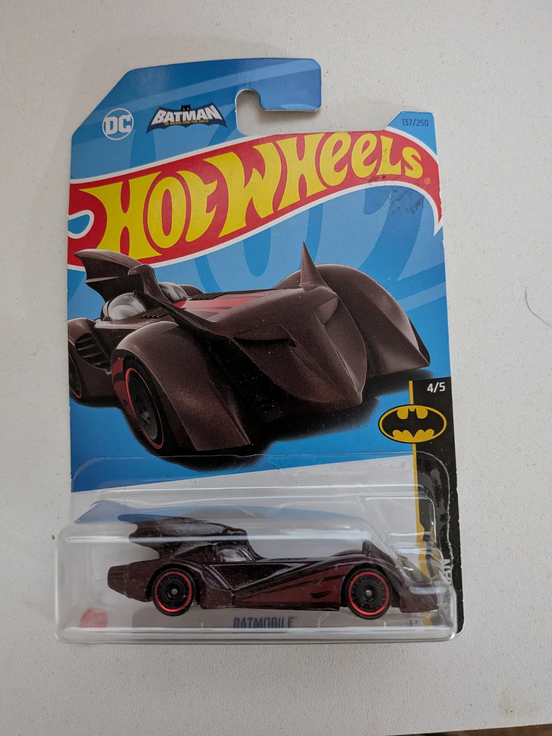 Hot Wheels Batman Batmobile 137/250 - photo 5