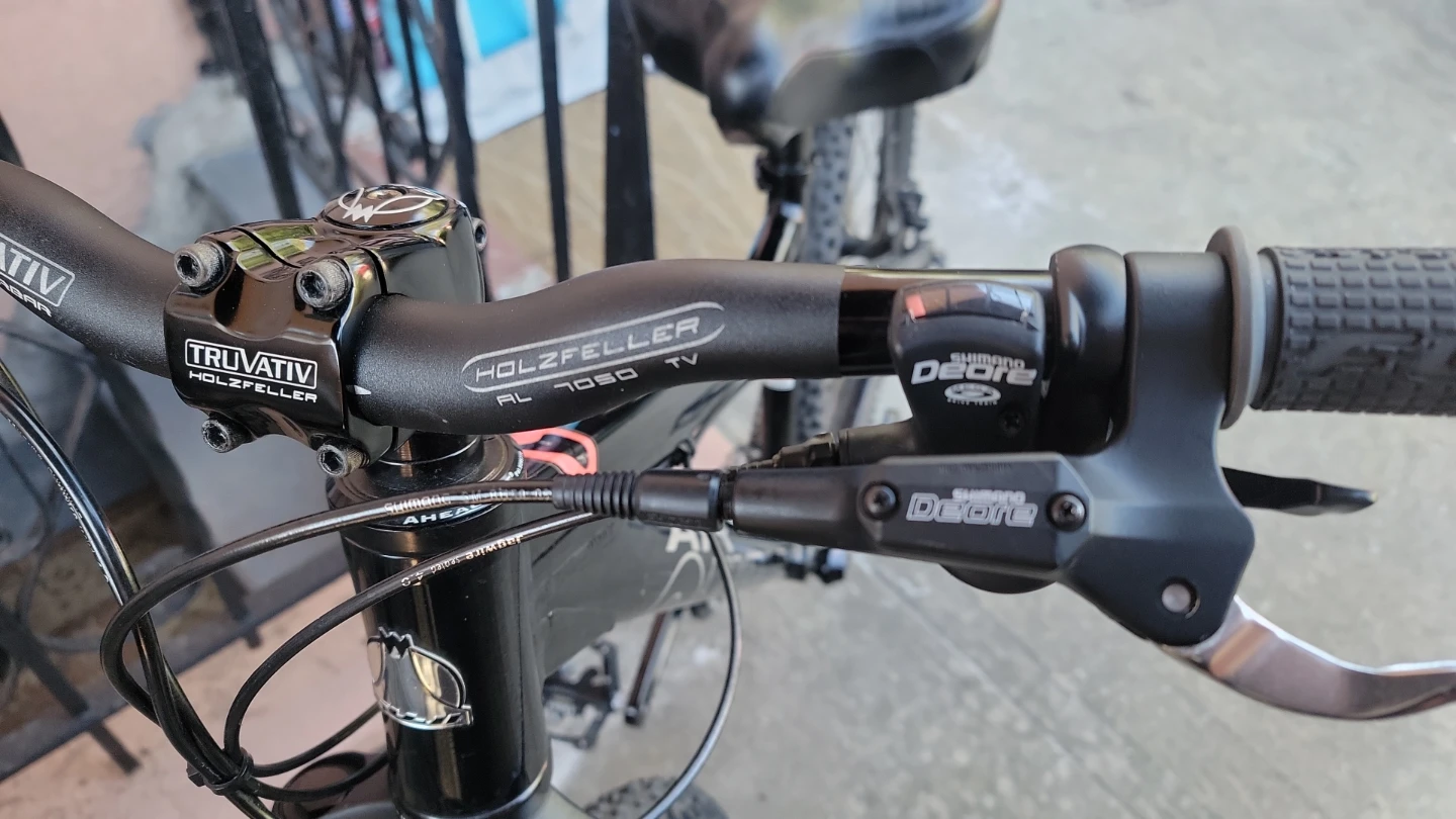 Fuji Mountain Bike with Continental Tires - photo 5