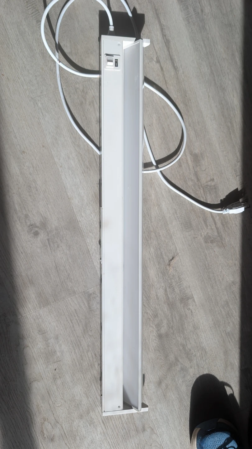 White Under Cabinet LED Light Fixture - photo 2