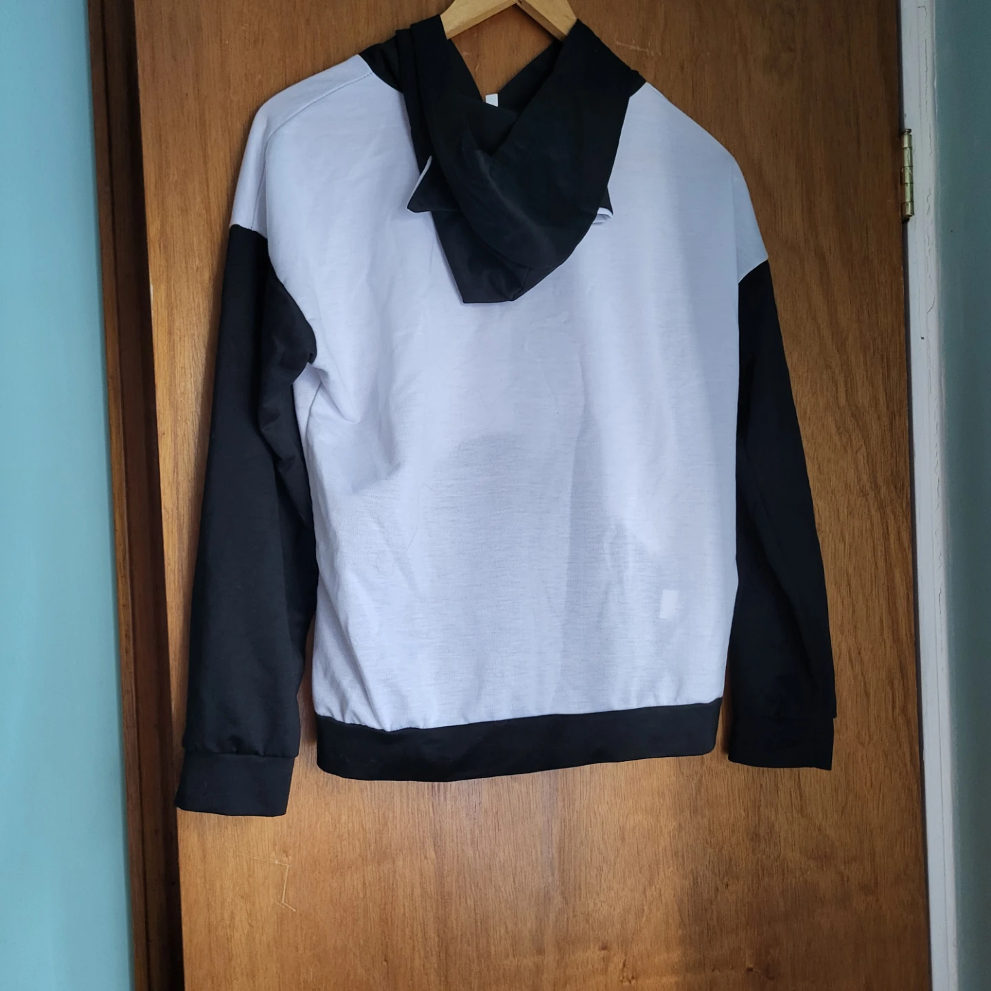 Black and white cat hoodie size large - photo 2