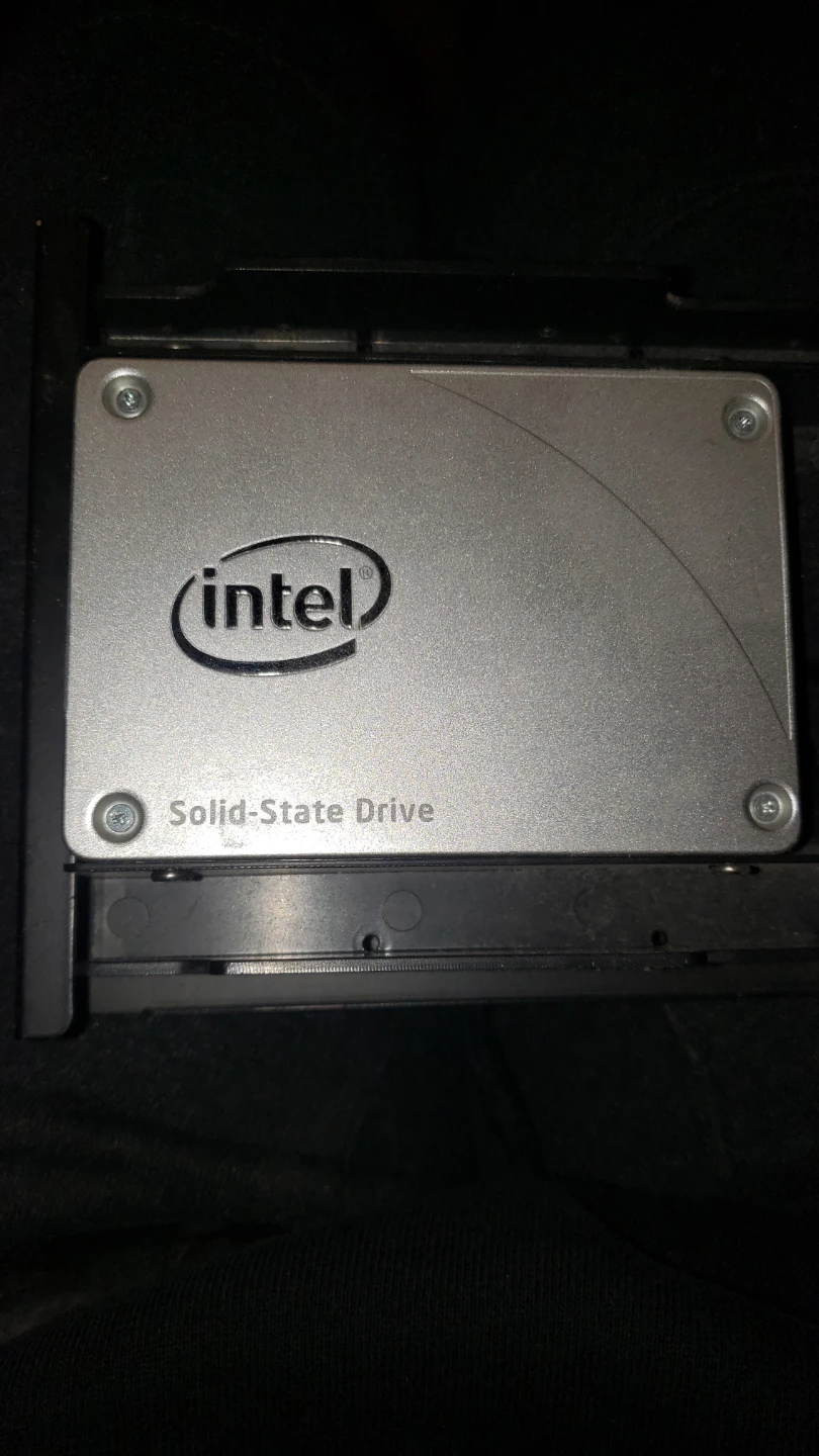 Intel 240GB 2.5 inch SATA SSD - photo 2