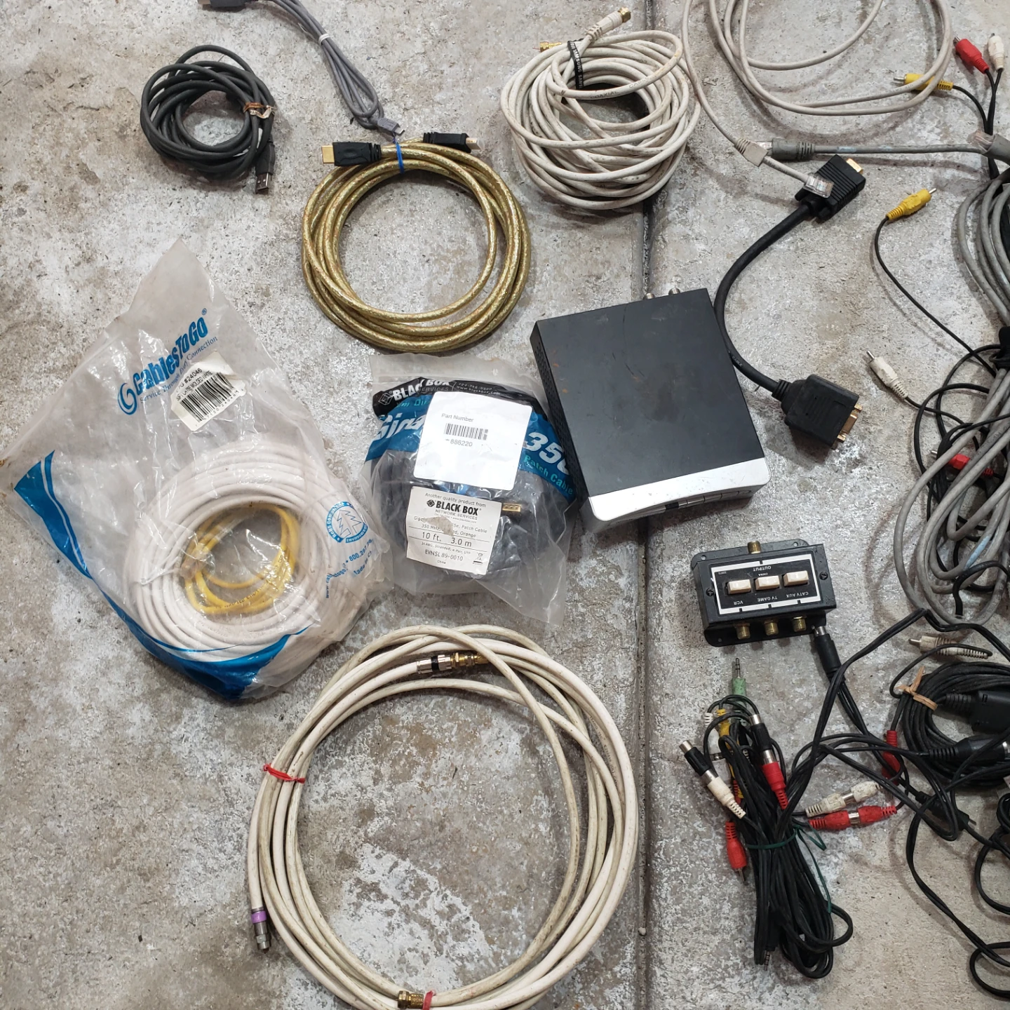 Assorted A/V Cables and Adapters Lot - photo 3