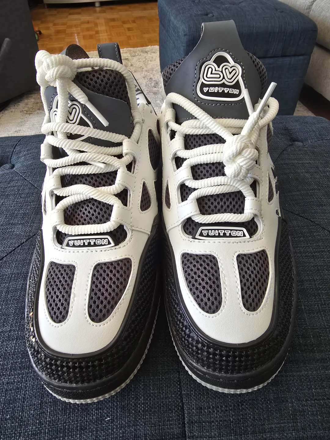 Gray and white lv skates - photo 5
