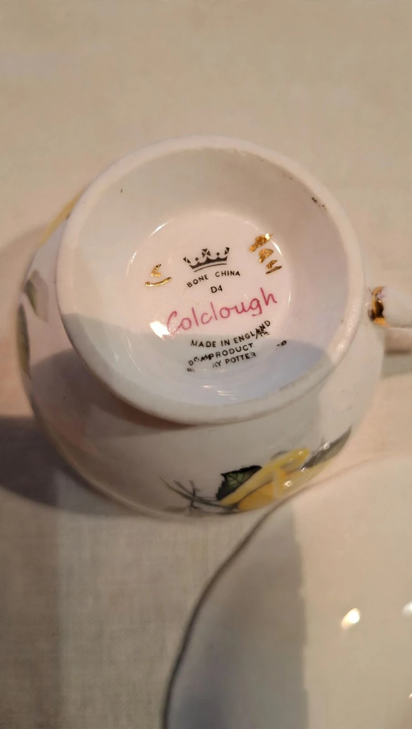 Colclough Yellow Rose Bone China Teacup & Saucer - photo 5