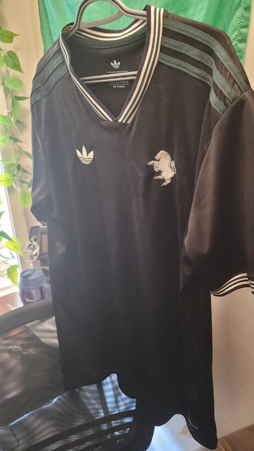 Adidas juv Black Soccer-Style Jersey