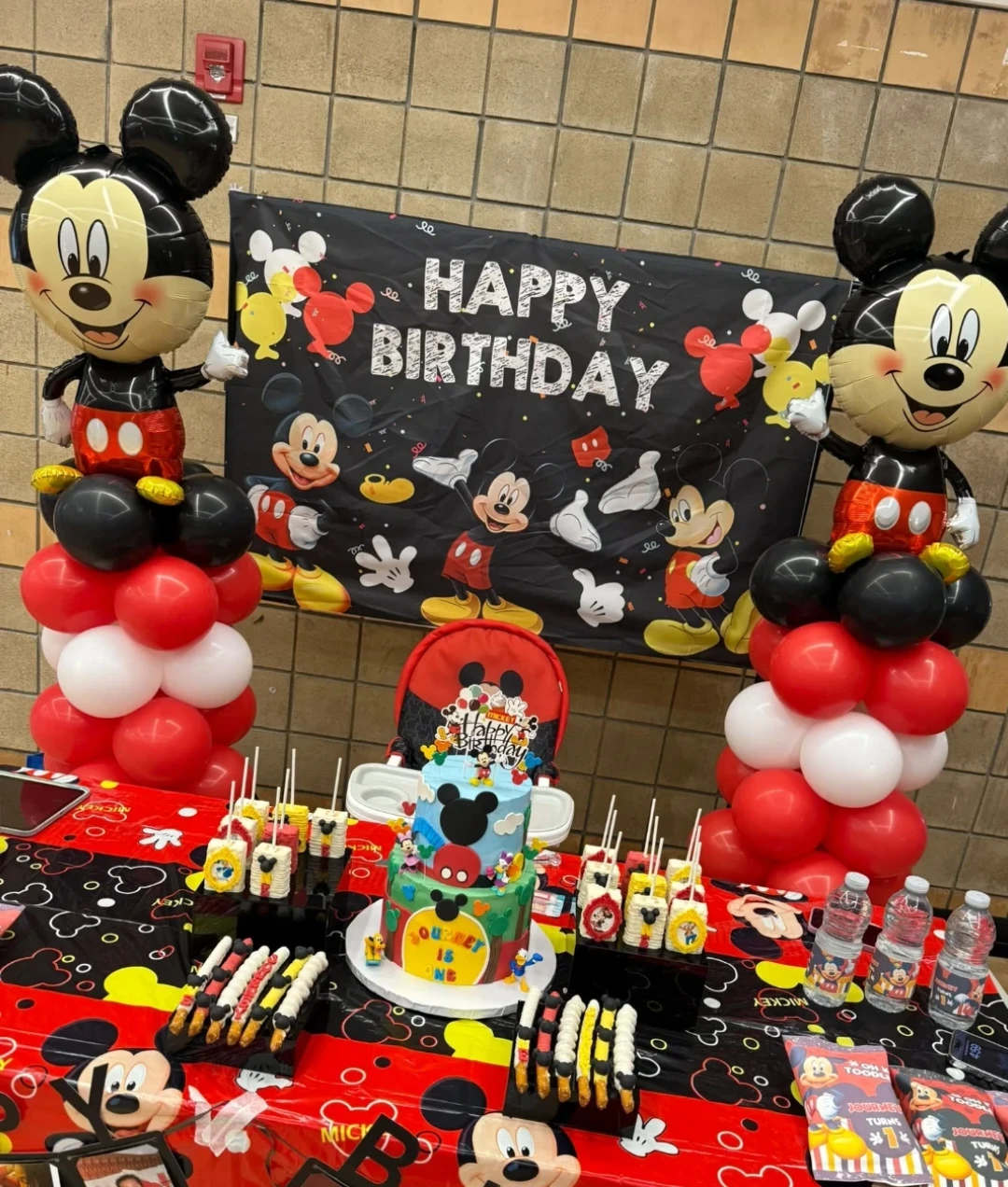 Mickey Mouse Birthday Party Decoration Set