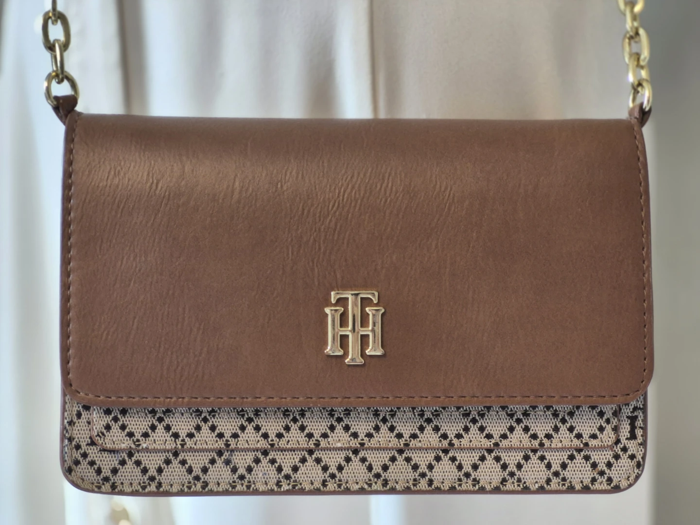 Tommy Hilfiger Brown Crossbody Wallet
