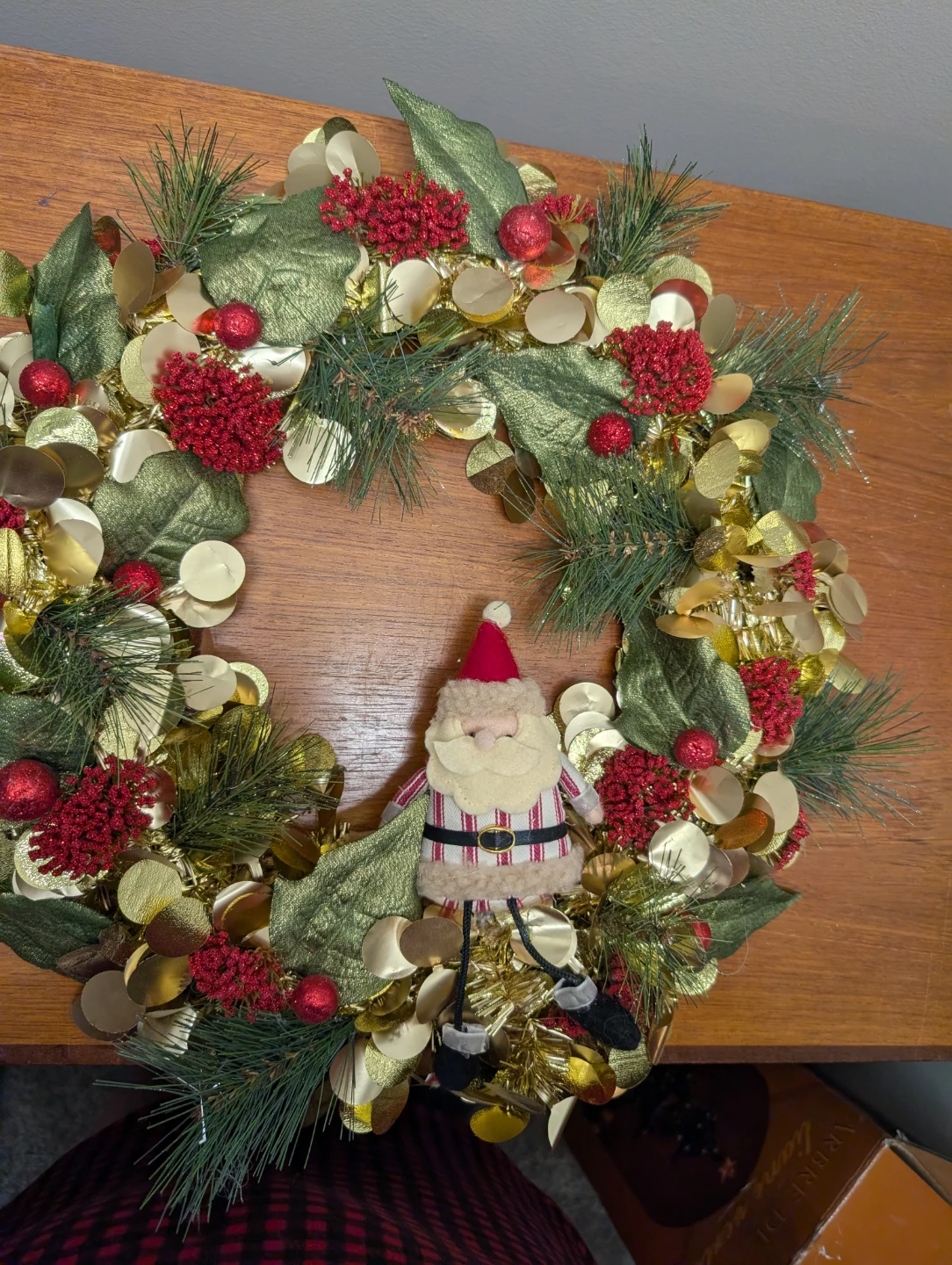Assorted Decorative Christmas Wreaths - photo 4