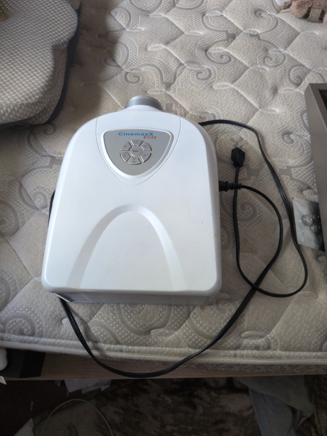 CinemaxX Elite Projector - photo 2
