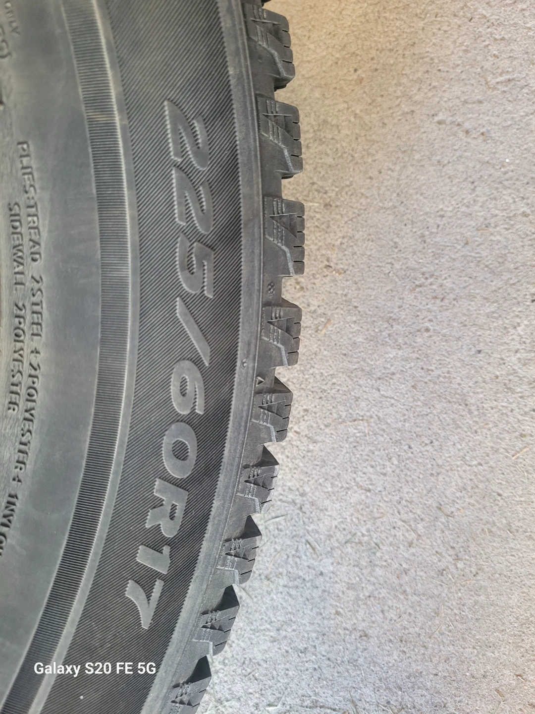 Laufenn 225/60R17 Tire on Steel Rim - photo 3