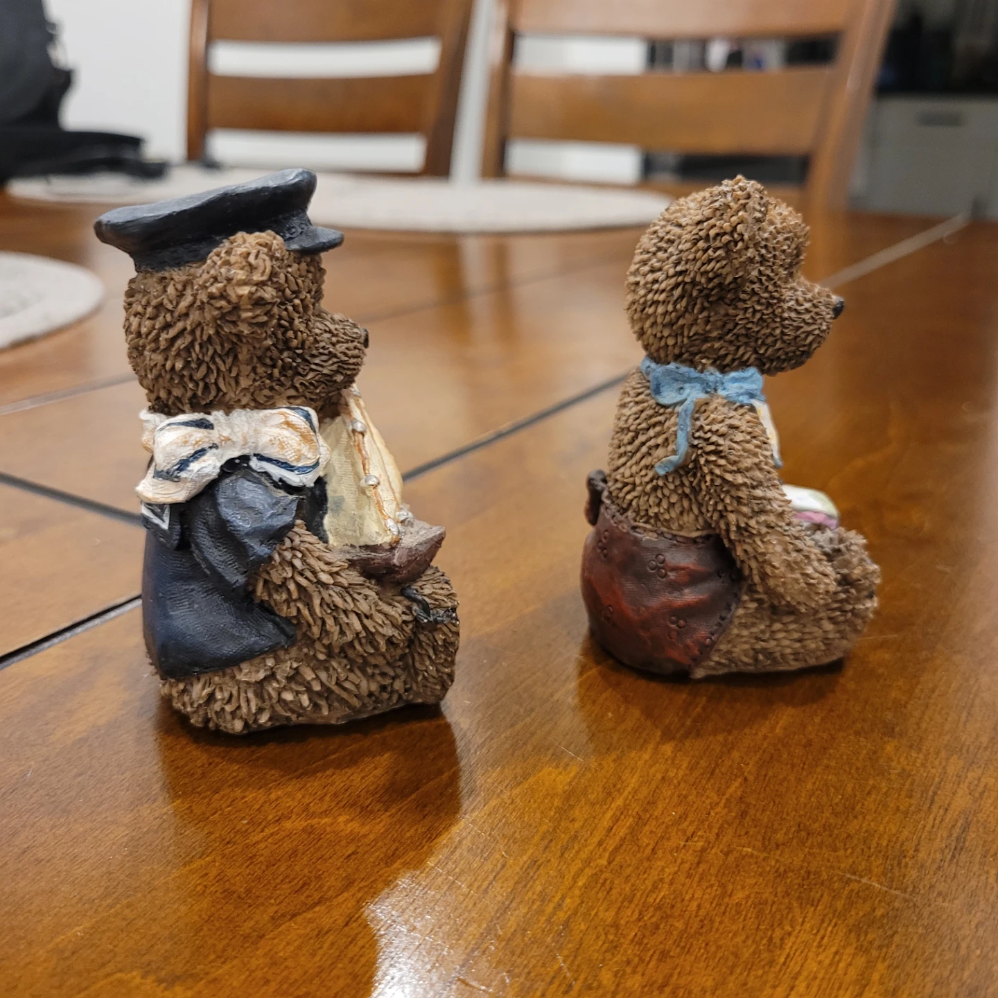 Two decorative teddy bear figurines - photo 3