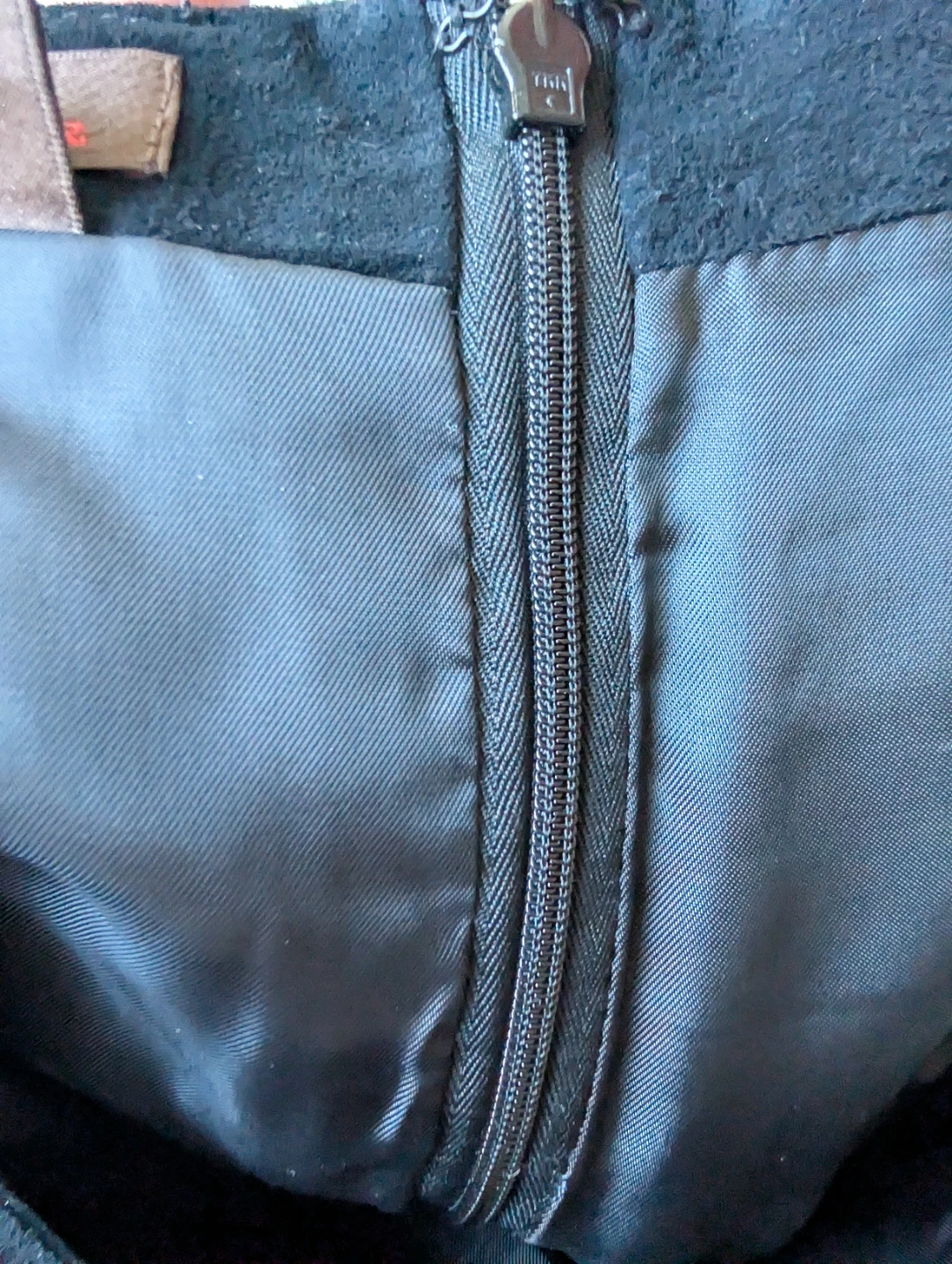 Danier Leather Black Suede Skirt - photo 4