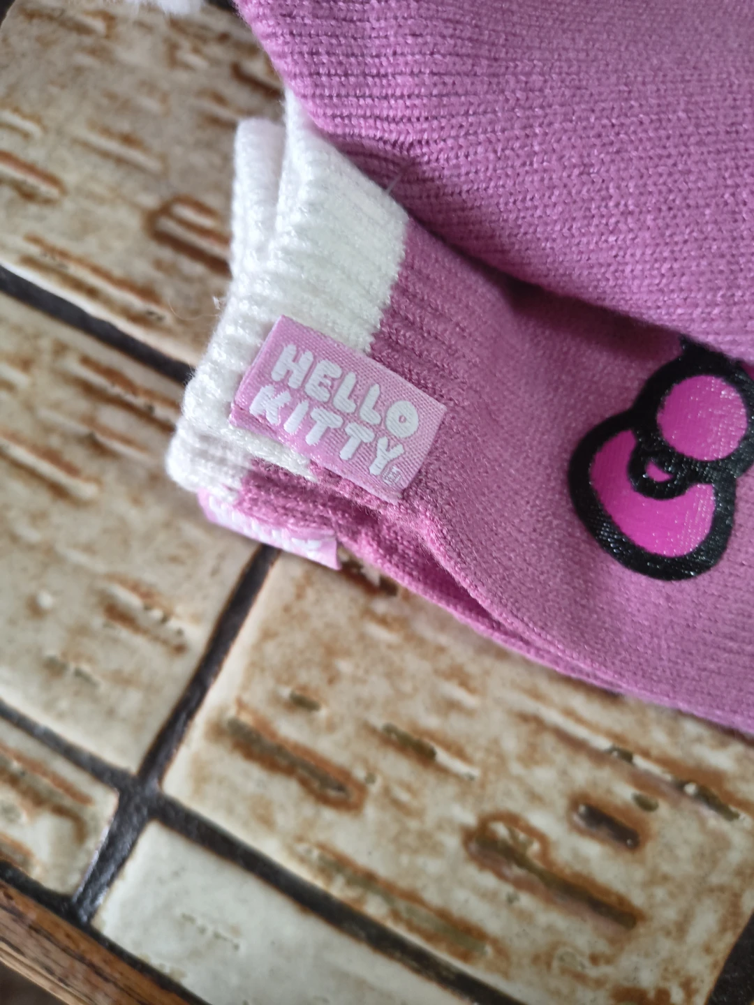 Hello Kitty Kids Pom Pom Hat and Glove Set - photo 3