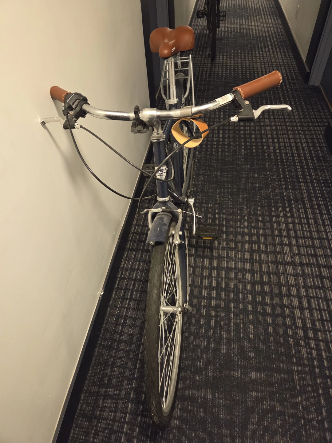 CCM Hybrid Bicycle - photo 2