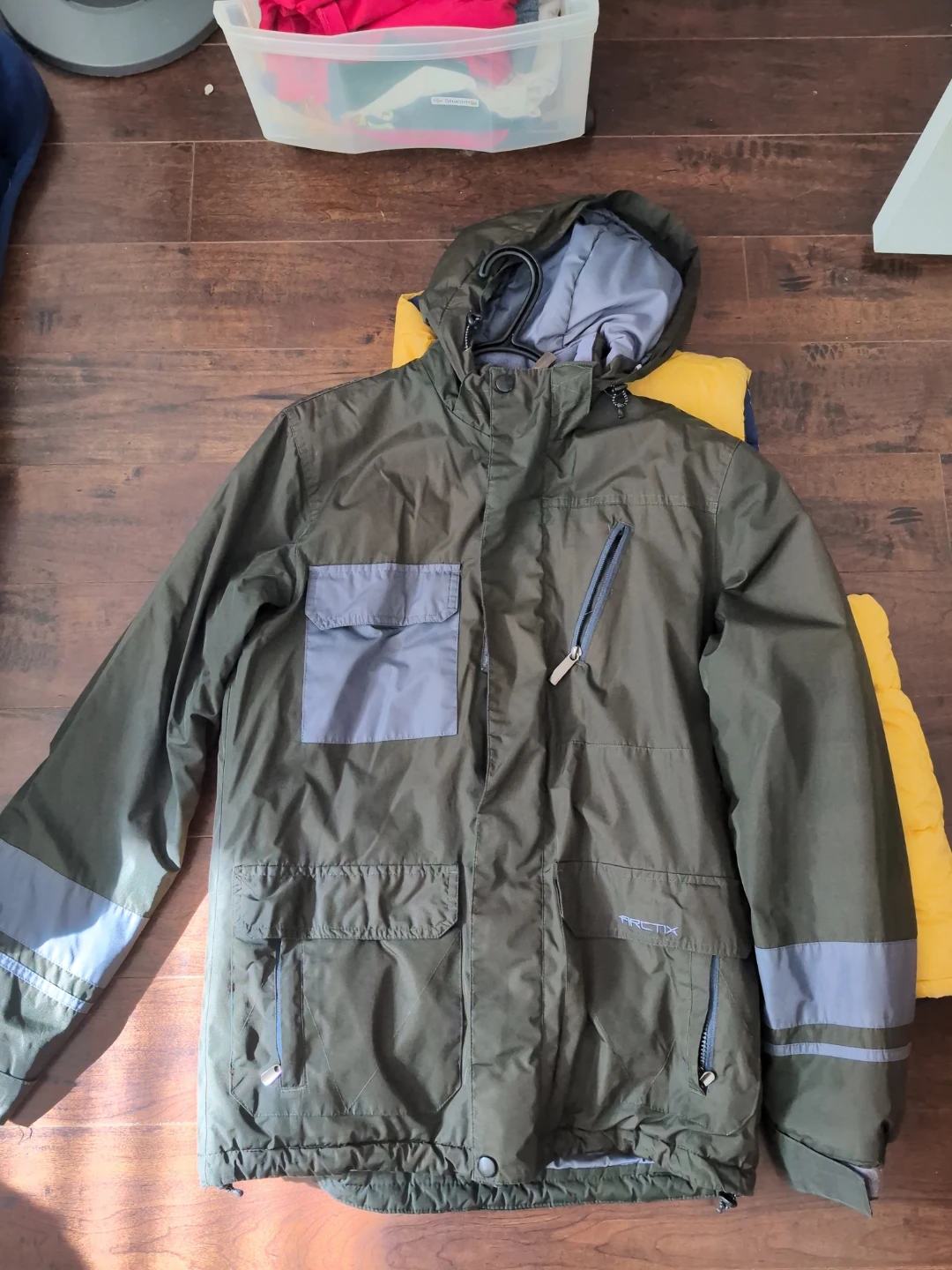 Assorted Winter Jackets and Vest - photo 2