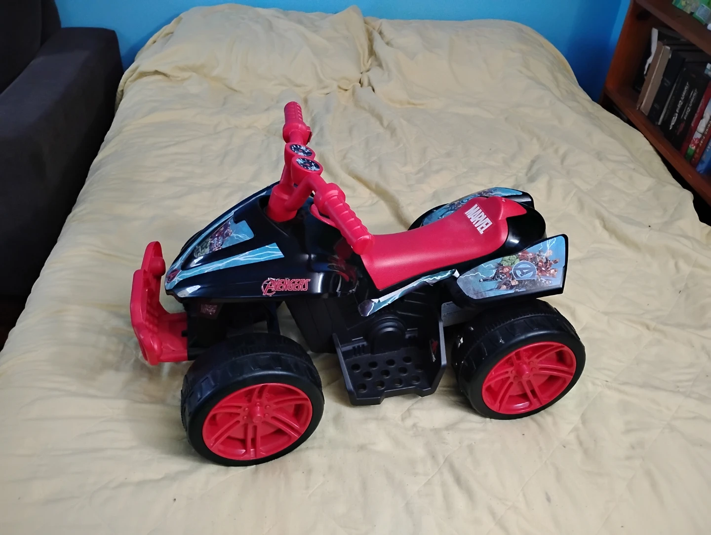 Marvel Avengers Ride-On Toy ATV - photo 2