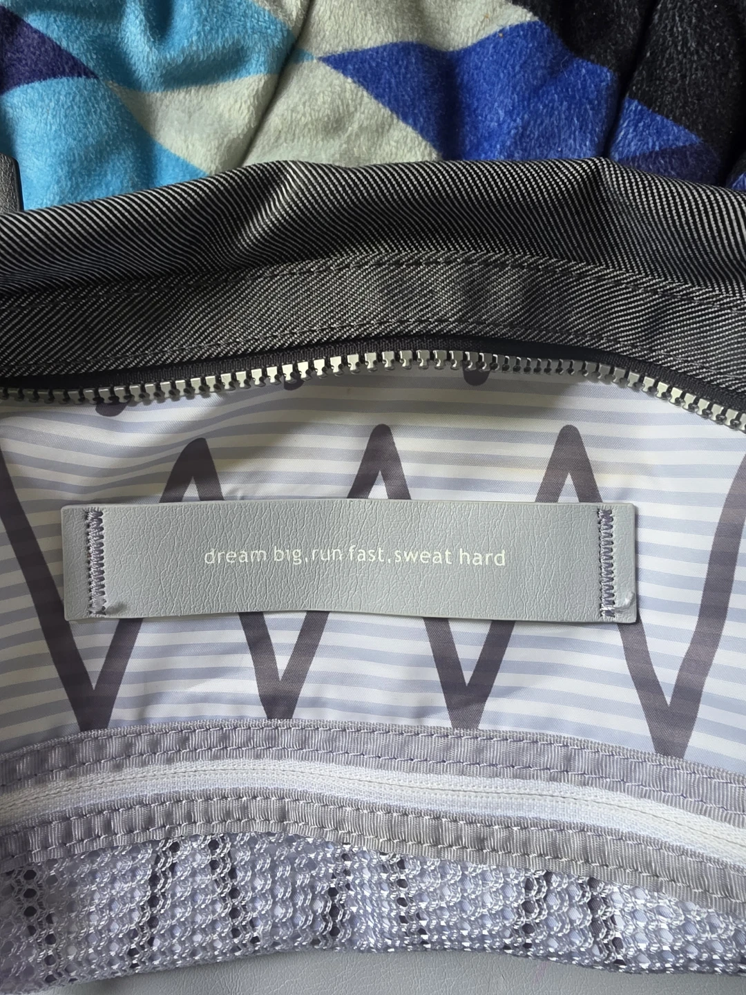 Lululemon grey gym bag - photo 2