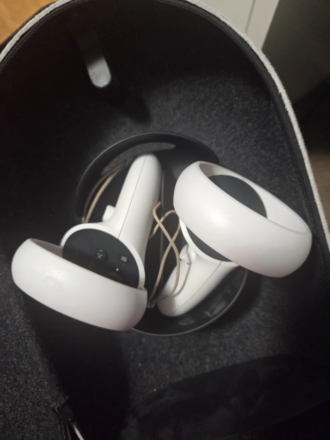 Quest 2 VR Headset - photo 3