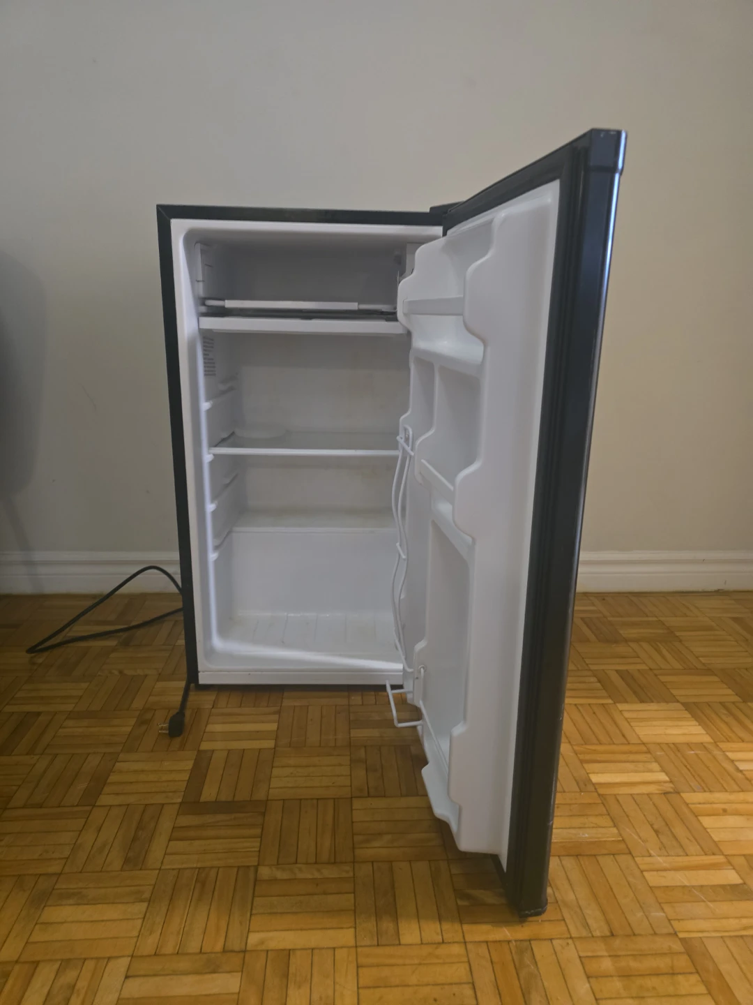 Chest freezer and fridge for sale - photo 2