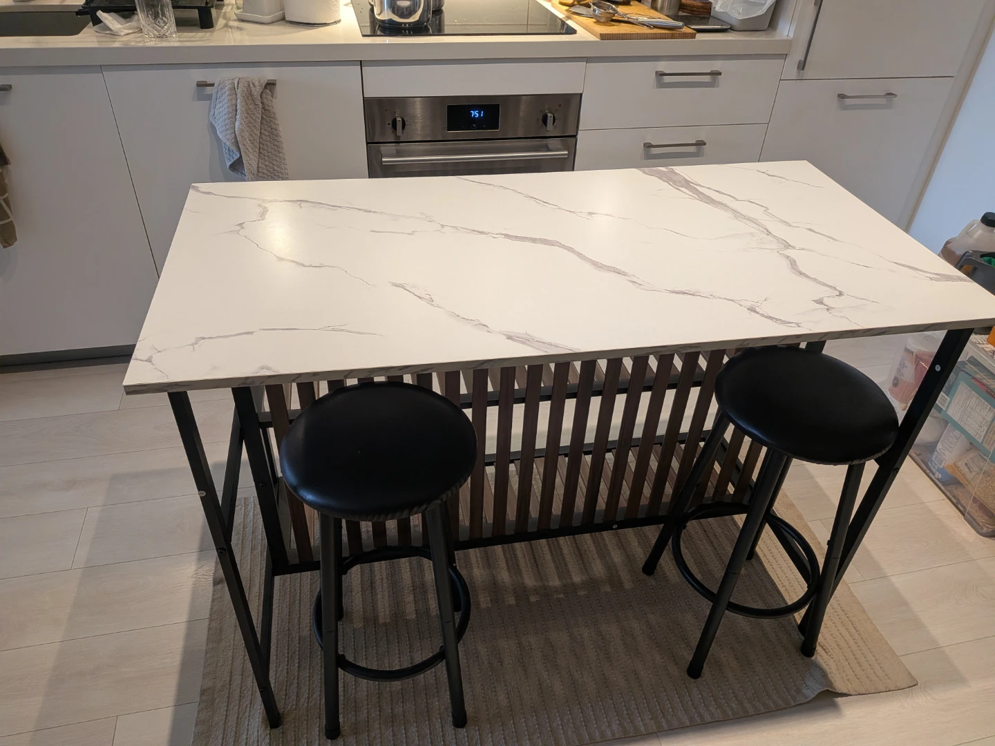 Move out sale: Kitchen Island with Two Stools - photo 3