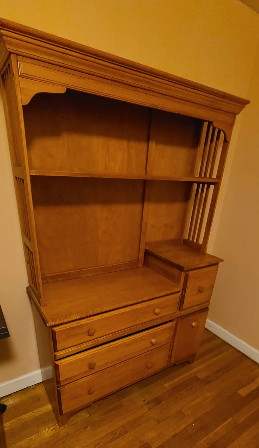 Solid Wood Hutch and Dresser Cabinet - photo 5