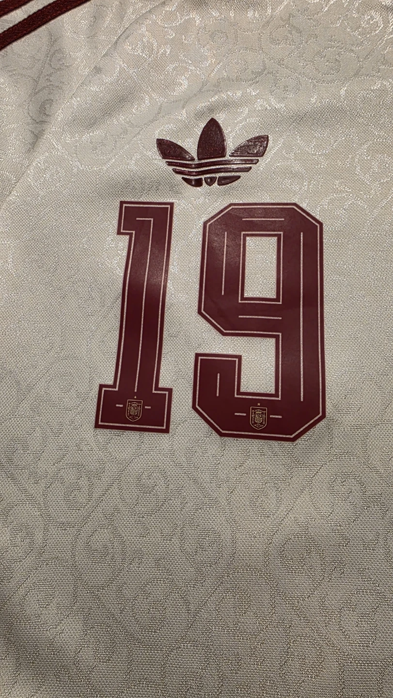 Lamine Yamal #19 Spain away jersey - photo 3