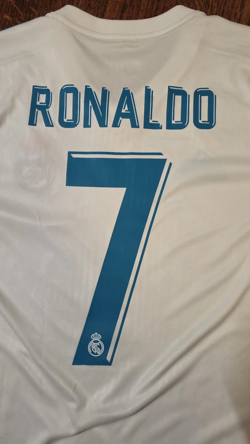 Authentic Ronaldo 2017-18 UCL final jersey with badge - photo 3