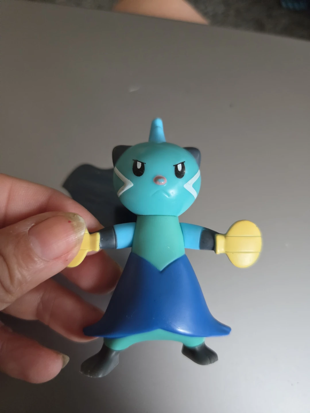 Pokemon Mienfoo Figurine