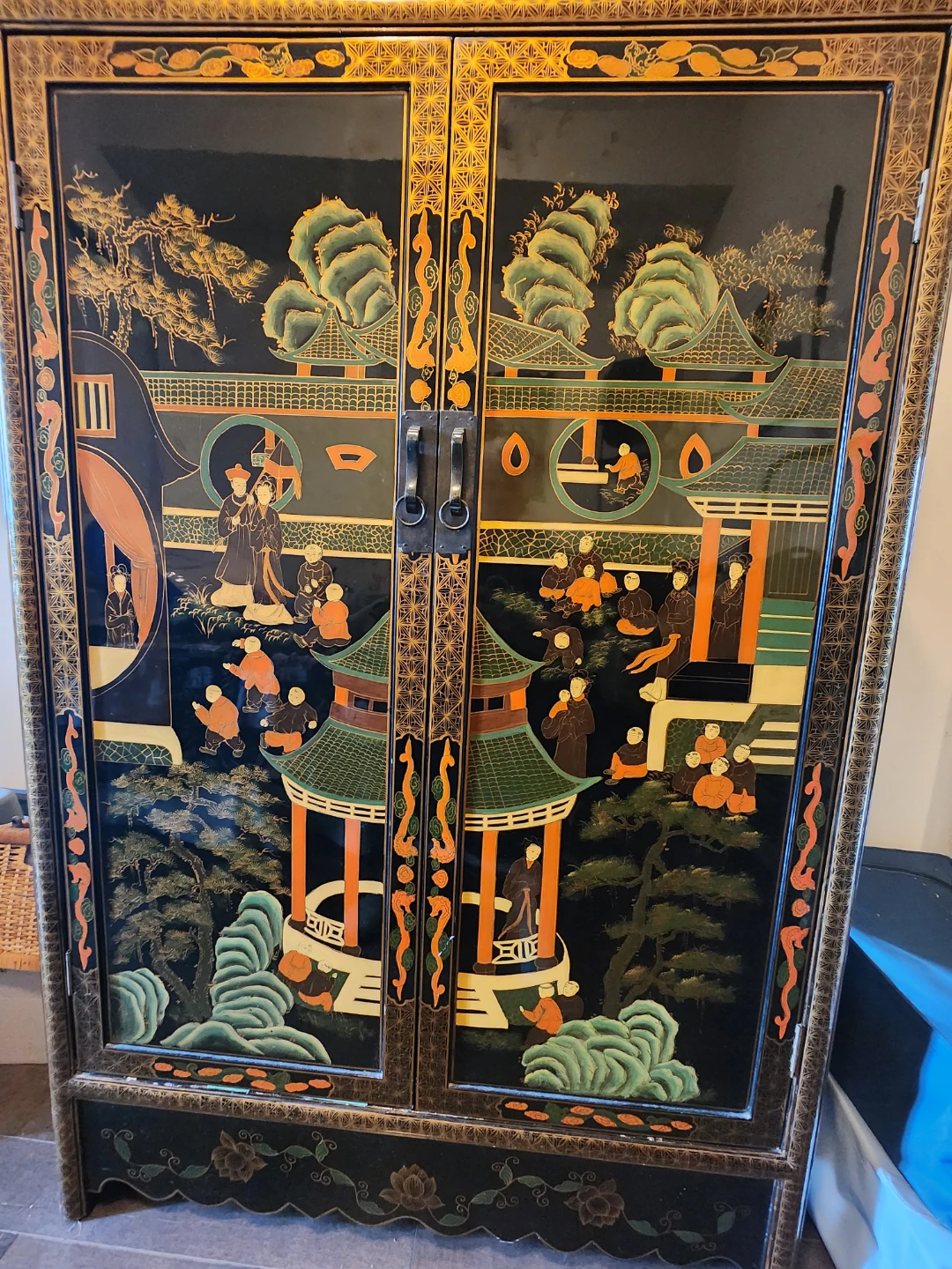 Elegant Asian  lacquered.cupboard