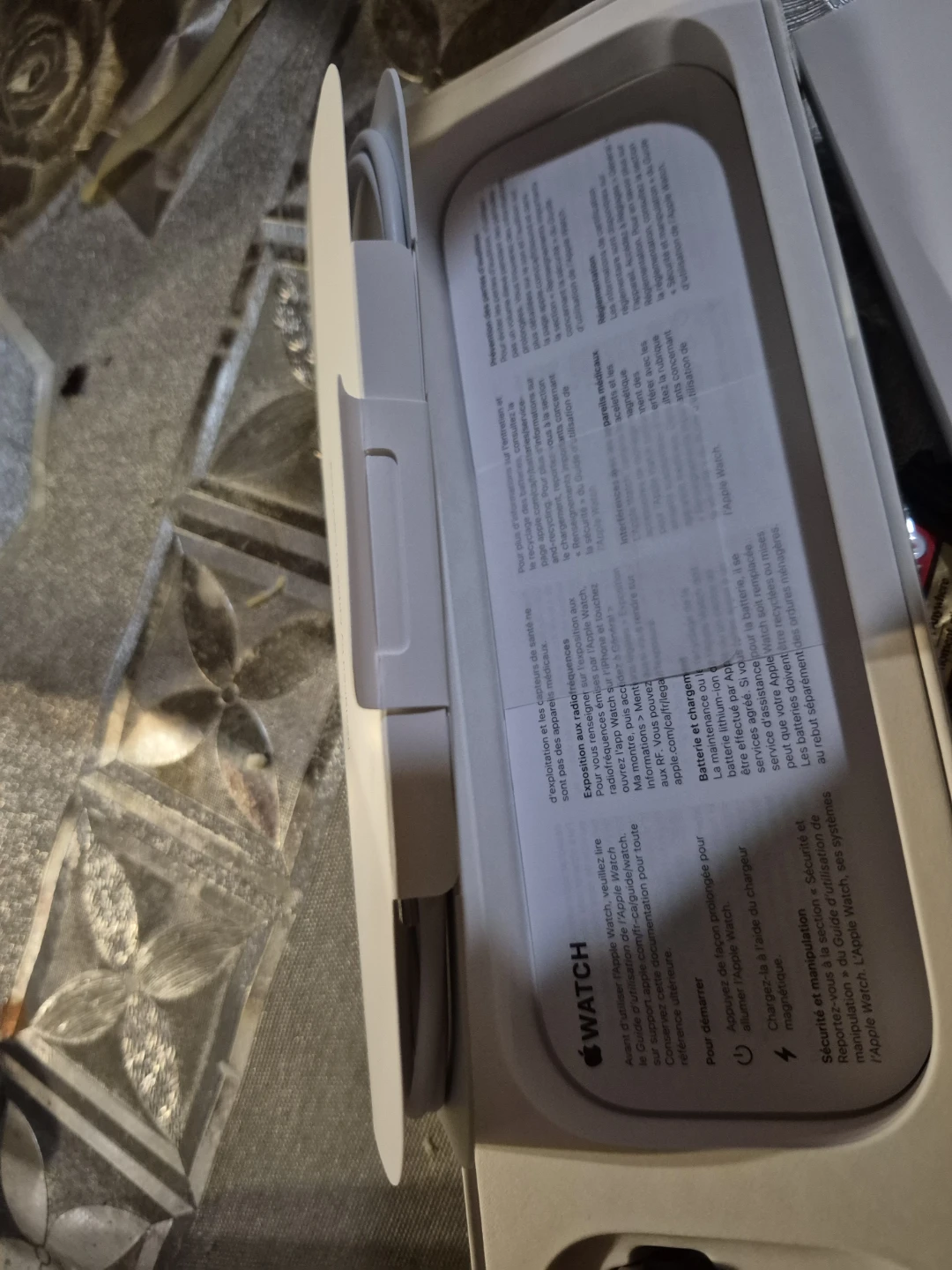 Apple Watch SE 2nd Gen - photo 2