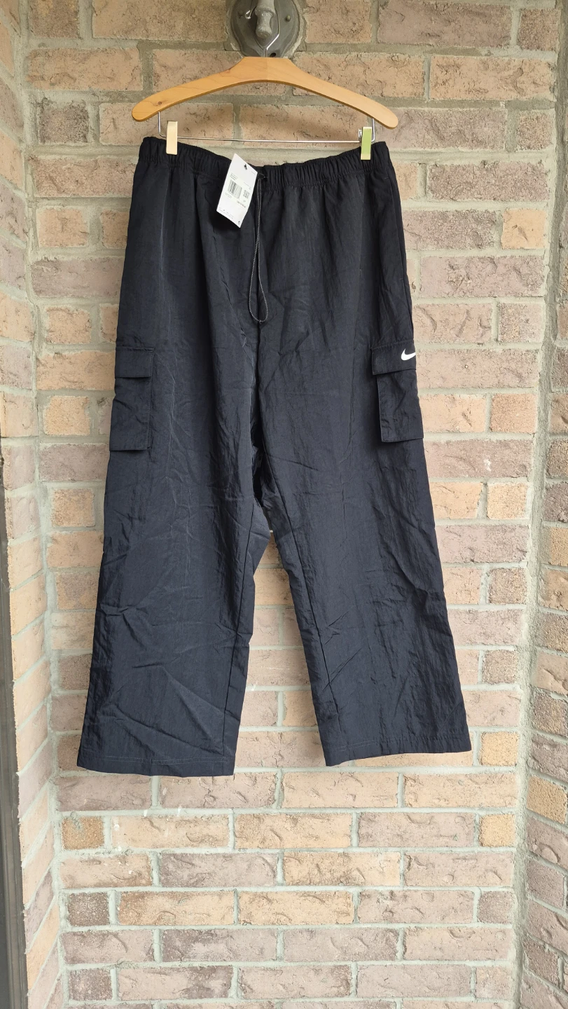 Brand New plus size Nike Woven Cargo Pants - photo 2
