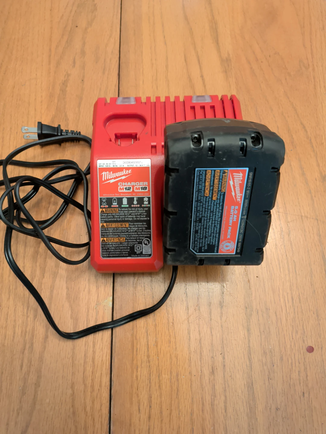 Milwaukee M12 M18 Charger with 5.0Ah Battery
