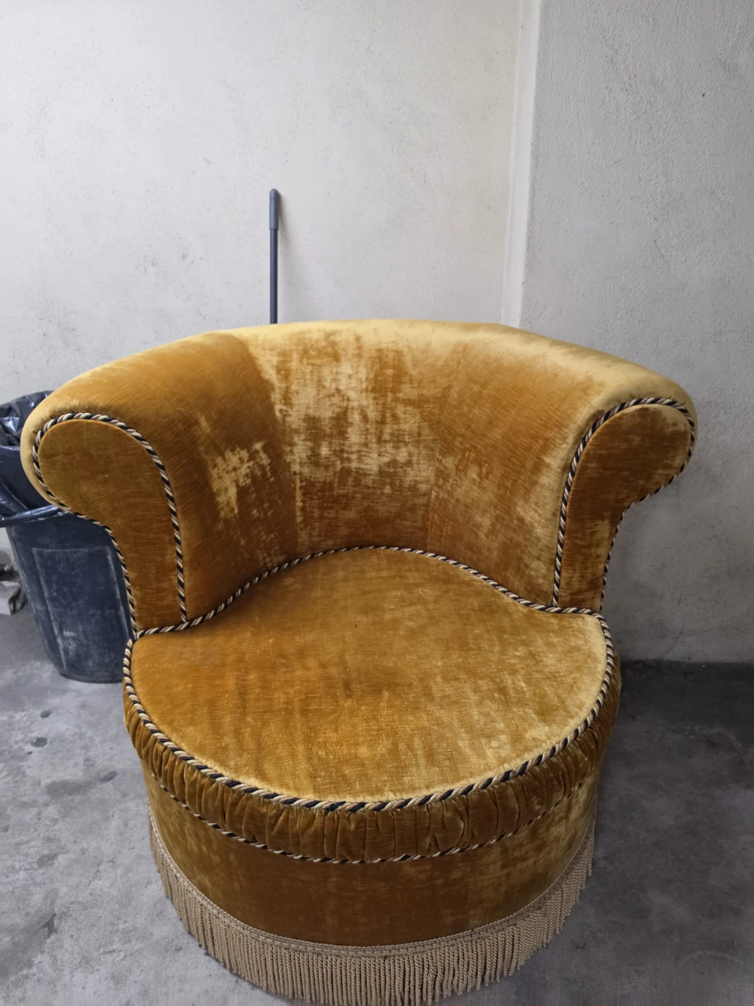 Vintage Yellow Velvet Accent Chair - photo 2
