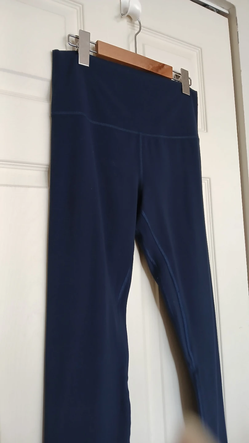 Lululemon high rise navy blue leggings, size 10 - photo 2